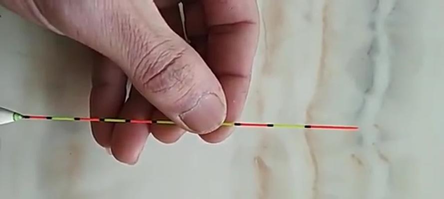 大师野钓技巧分析（揭秘大师级钓鱼技巧，打造出色钓鱼成绩）
