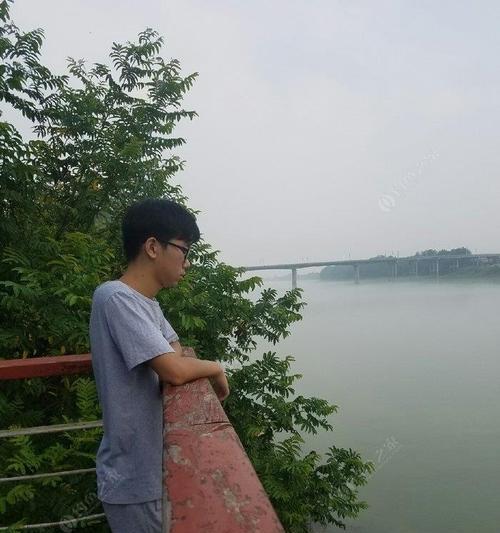 大水面钓鱼技巧与方法（掌握这些关键技巧，让你的钓鱼之旅事半功倍）