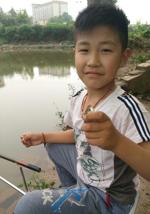 大同冰钓鲫鱼技巧（冬日冰上捕捞鲫鱼的窍门）