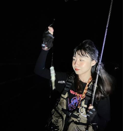 夜钓技巧大揭秘（畅享海边矶钓的夜晚乐趣）