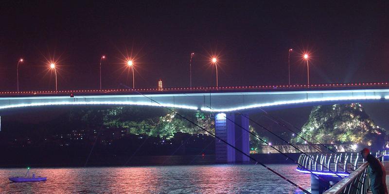 河流夜钓的技巧与方法（夜钓河流）