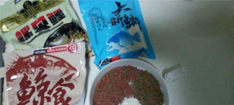 嫩玉米野钓鲤鱼草鱼技巧与方法（探寻嫩玉米钓法）