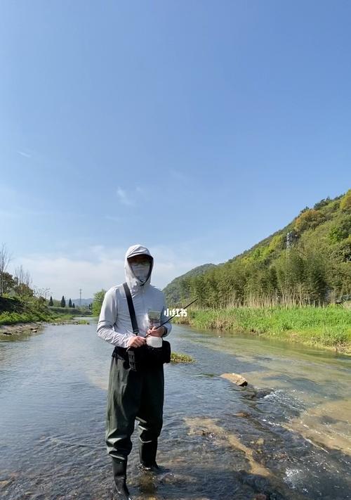 夏季溪流钓鱼技巧大揭秘（享受清凉夏日）
