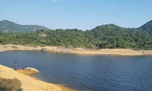 湘江河畔钓鱼技巧（探秘湘江河畔钓鱼的技巧与心得）