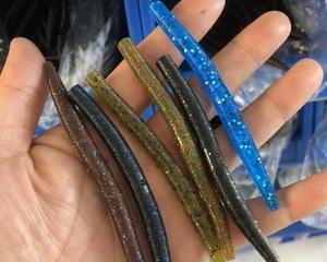 黄粉虫钓鱼技巧（掌握钓鱼技巧）