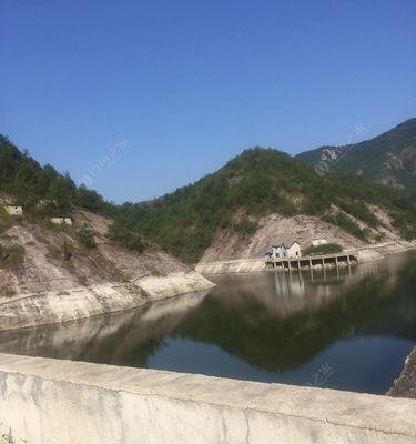 冬天水库钓鱼技巧（寒冬垂钓）