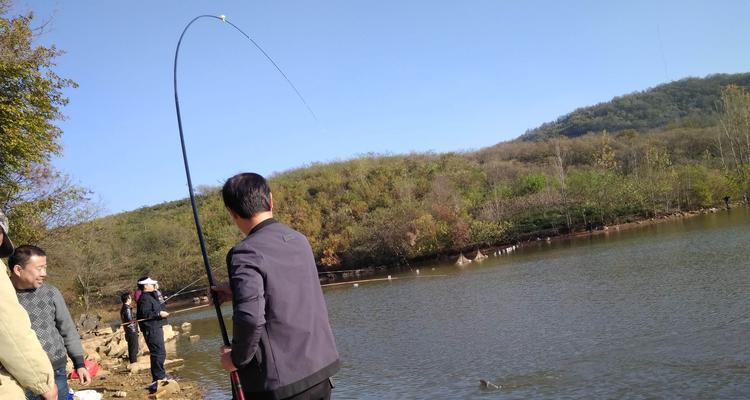 专业钓鱼打窝技巧是什么？如何正确使用打窝技巧提高钓鱼成功率？