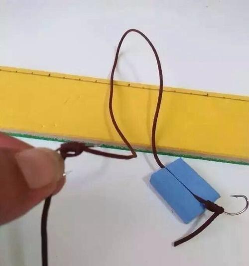 做小鱼钩有哪些小技巧？如何提高钓鱼成功率？