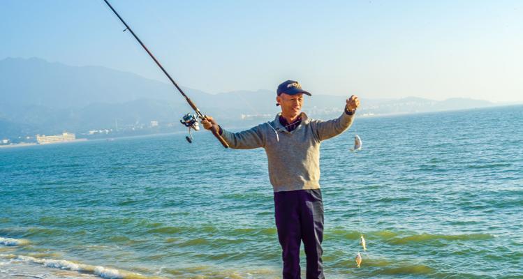 70岁大爷钓鱼技巧和方法有哪些？如何提高钓鱼效率？