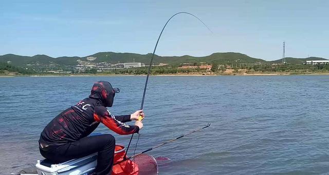 初夏浅滩钓鱼技巧教学？如何提高钓鱼成功率？