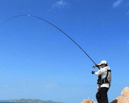 春季深潭钓鱼技巧有哪些？如何应对常见问题？