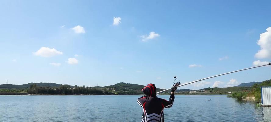 大风天气下如何掌握钓鱼抛竿技巧？常见问题有哪些？