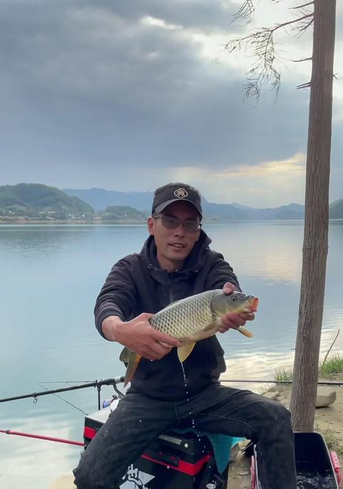 如何提升钓鱼发烧友的1对1技巧？常见问题有哪些？