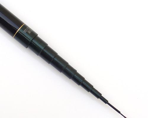 如何掌握钓鱼竿的切水技巧？切水技巧对钓鱼有什么帮助？