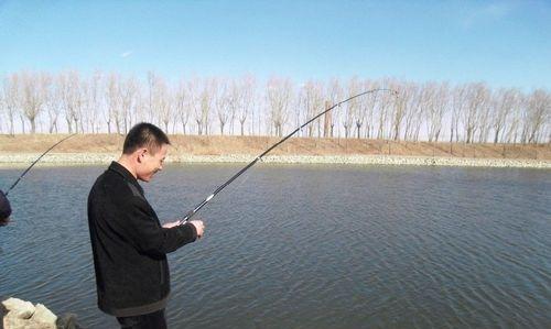 如何提高钓鱼互动的技巧？掌握这些技巧能钓到更多鱼吗？