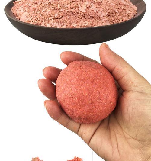 搓饵钓鱼时打底窝用什么材料效果最佳？