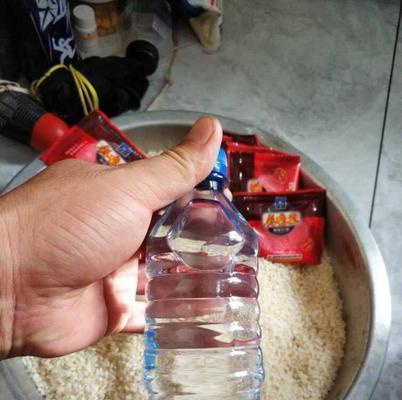 钓鱼技巧打窝用什么配料比较好一点？如何选择最佳打窝材料？