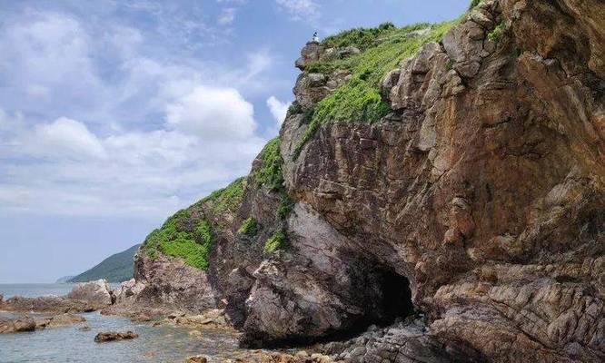 如何利用火山钓鱼技巧提高渔获？常见问题有哪些？