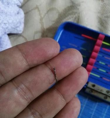 如何慢动作绑鱼钩？钓鱼技巧教程中绑钩步骤详解？