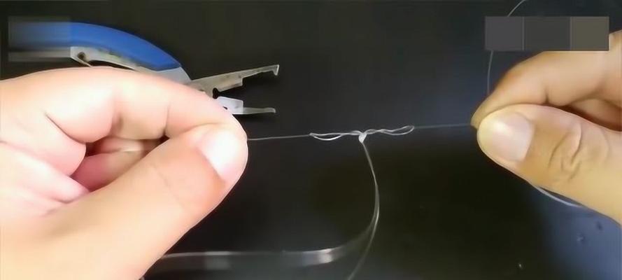 如何掌握钓鱼技巧中的抛竿串钩方法？常见问题有哪些？
