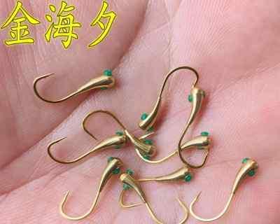 冬季朝天钩钓鱼技巧有哪些？如何应对低温天气的挑战？