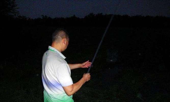 冬季钓竿坑夜钓技巧有哪些？如何提高夜钓成功率？