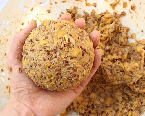 冬季野钓时窝料和打窝技巧有何不同？