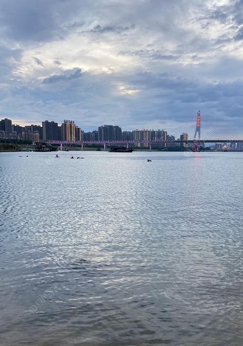 广东英德江边钓鱼技巧有哪些？如何提高钓鱼成功率？