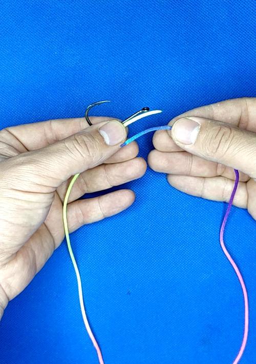 海边钓鱼绑钩方法与技巧是什么？如何提高绑钩效率？