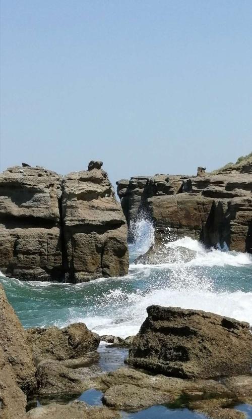 海边岩洞钓鱼技巧教程？如何在岩洞中成功钓到鱼？